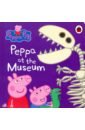 Peppa Pig: Peppa at the Museum (board book)