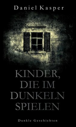 Kinder, die im Dunkeln spielen